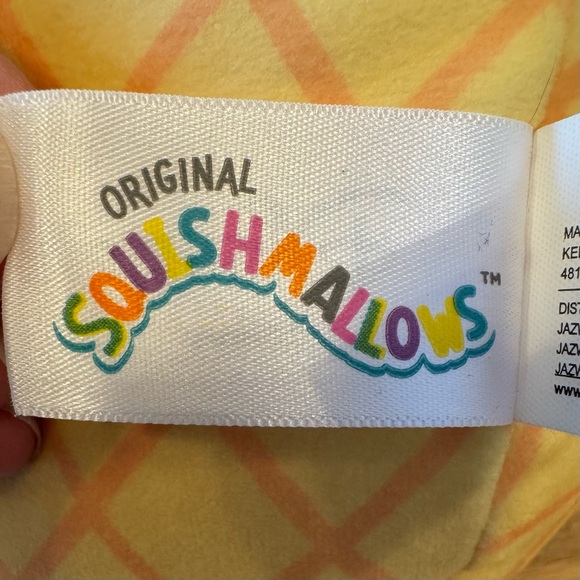 🍍 Disney Stitch Pineapple Squishmallow - Picture 6 of 8